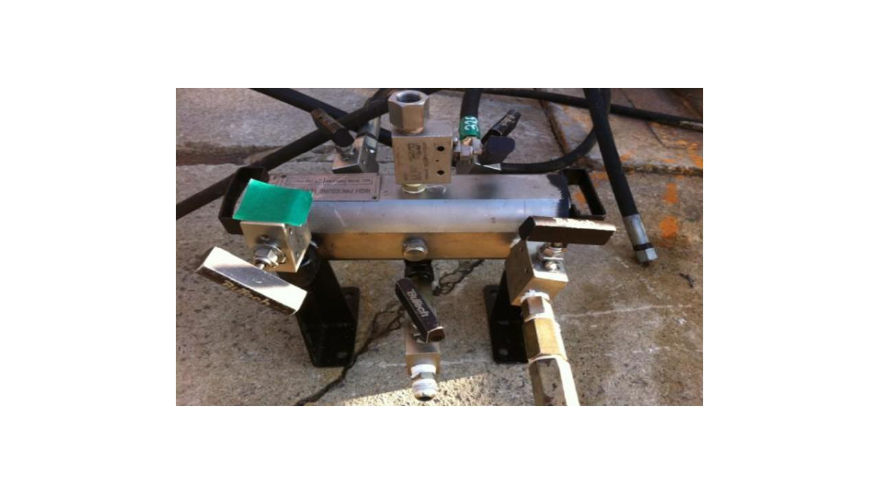 FNC-W-011:1,000 bar/15,000 PSI